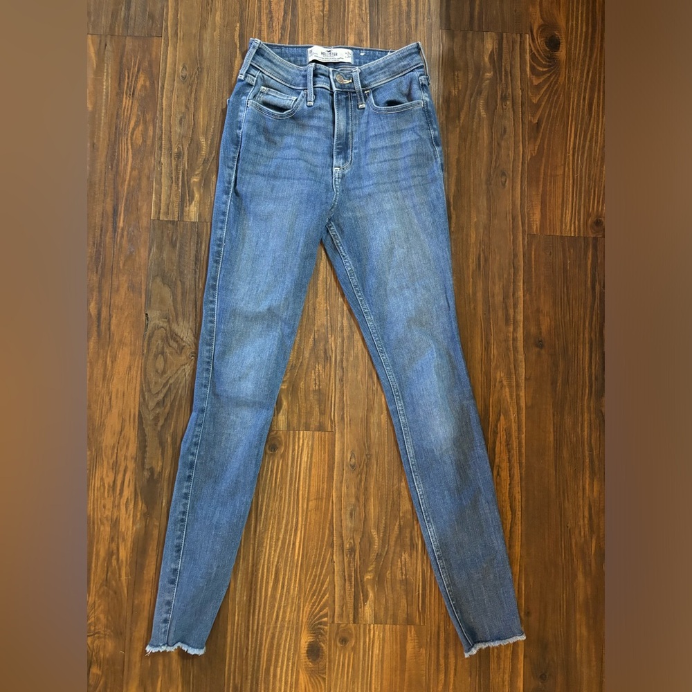 Hollister Womens jeans
